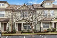 Building Photo - 553 Rosedale Ave