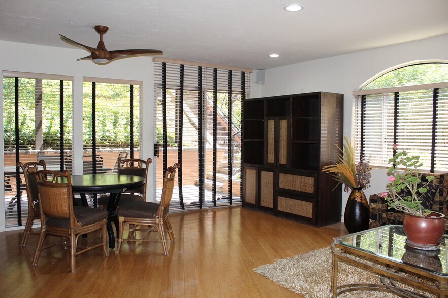 Building Photo - 4400 Portico Pl