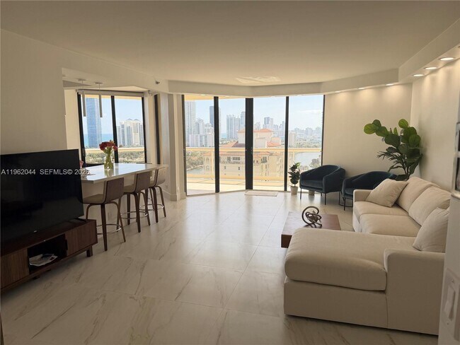 Building Photo - 20191 E Country Club Dr