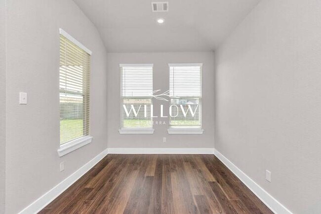Building Photo - Incredible 3-Bedroom Home in a GREAT Commu...