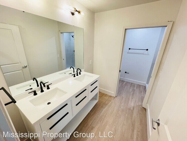 Building Photo - 3 br, 3.5 bath House - 514 Jackson Ave, Un...