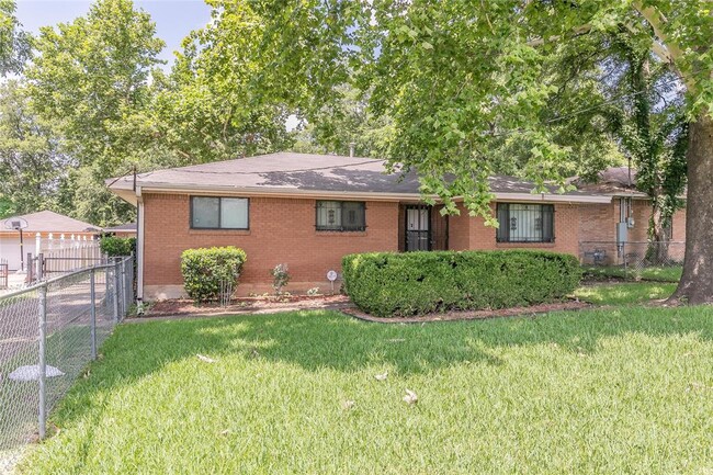 Building Photo - 4341 Kolloch Dr