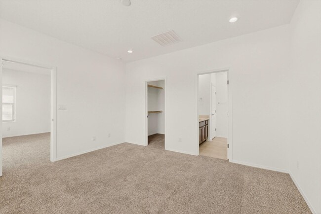 Building Photo - 308 Prism Ave SW