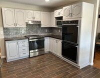 Building Photo - 8 Parkrose Ct