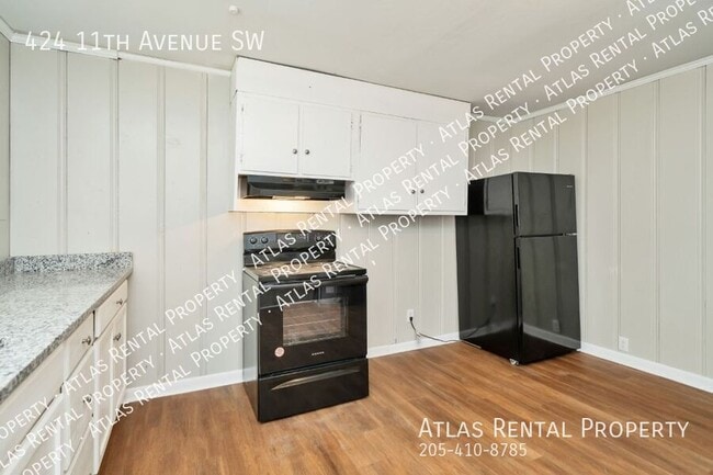 Building Photo - 424 11th Ave SW