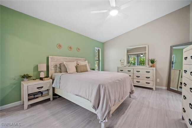 Building Photo - 17611 Marco Island Ln