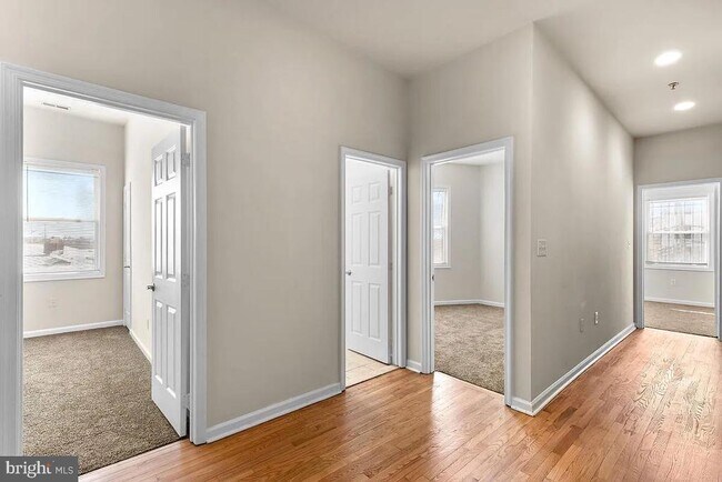 Building Photo - 1275 Meigs Pl NE