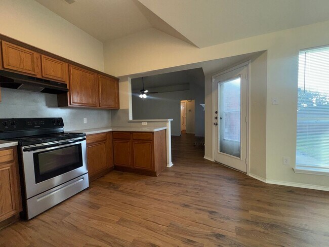 Building Photo - Available Now..   Absolutely Amazing property