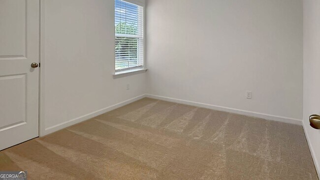 Building Photo - 104 Red Maple Wy