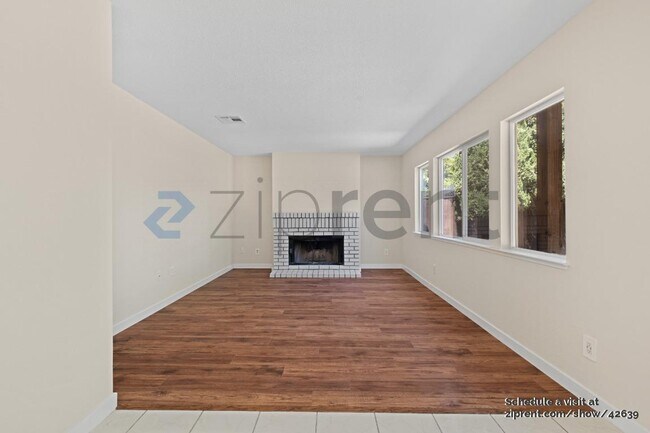 Building Photo - 741 Glencreek Dr
