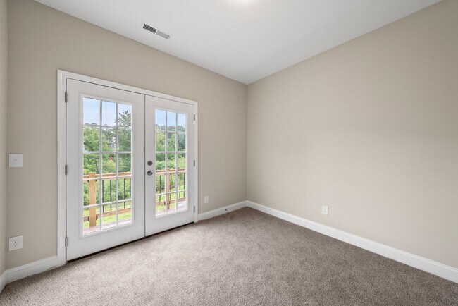 Building Photo - 7994 Humie Olive Rd