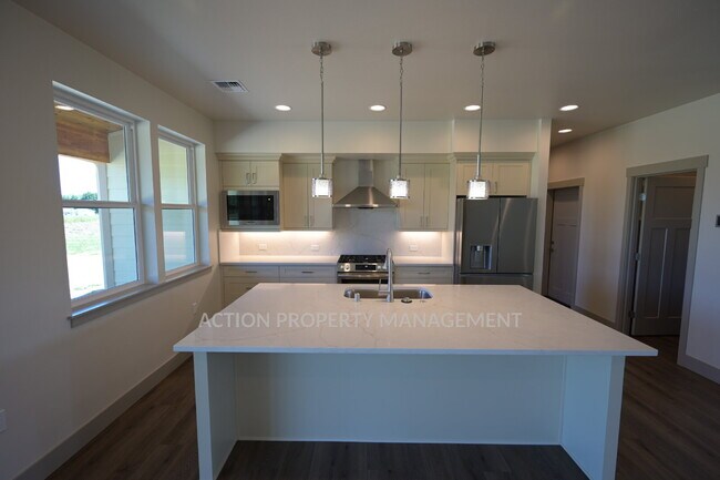 Building Photo - Beautiful no-step entry 3 bed 2 bath home in Sequim