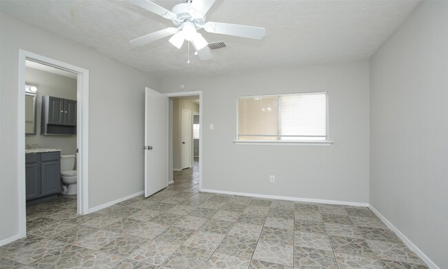 Building Photo - 19438 Cypress River Dr