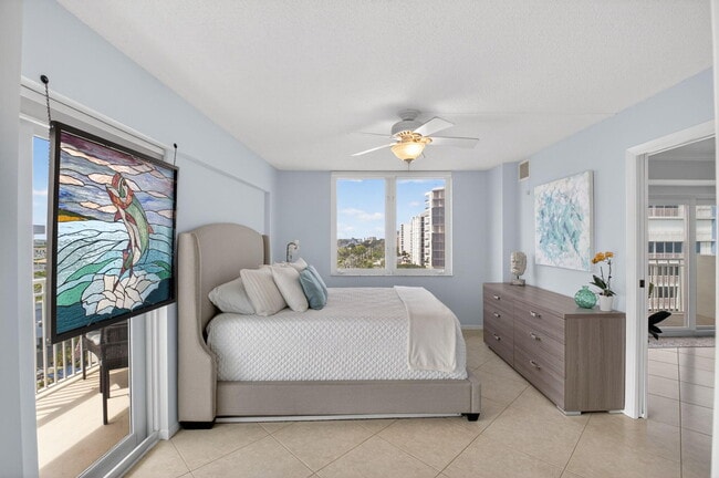 Building Photo - 3215 S Ocean Blvd