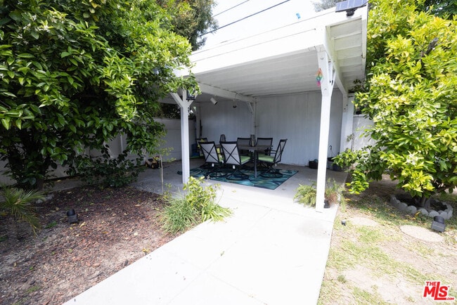 Building Photo - 19119 Sylvan St