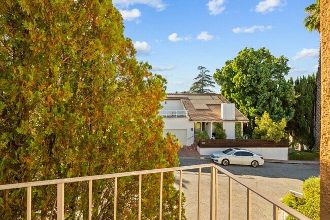 Building Photo - 5010 Balfour Ln