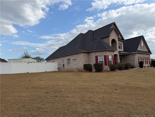 Building Photo - 115 Dairy Ct