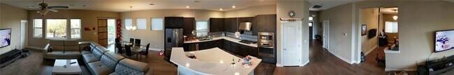 Building Photo - 800 Waterfall Way