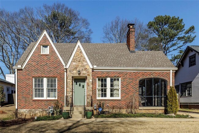 Primary Photo - 2762 Arbor Ave SE