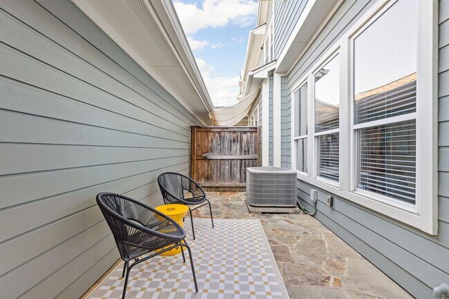 Building Photo - 4228 Berkman Dr