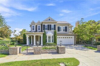 Building Photo - 1 Illuminata Ln