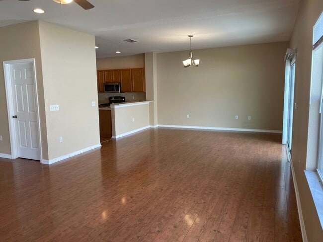 Living rm - 12426 NE 52nd Loop