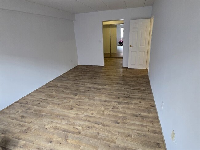 Building Photo - 125 Pleasant St