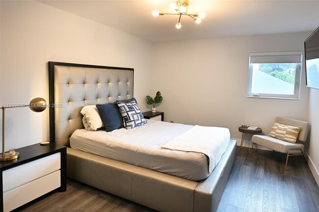 Building Photo - 2860 NE 14th Street Causeway