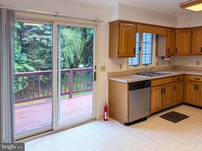 Building Photo - 4732 Weatherhill Dr
