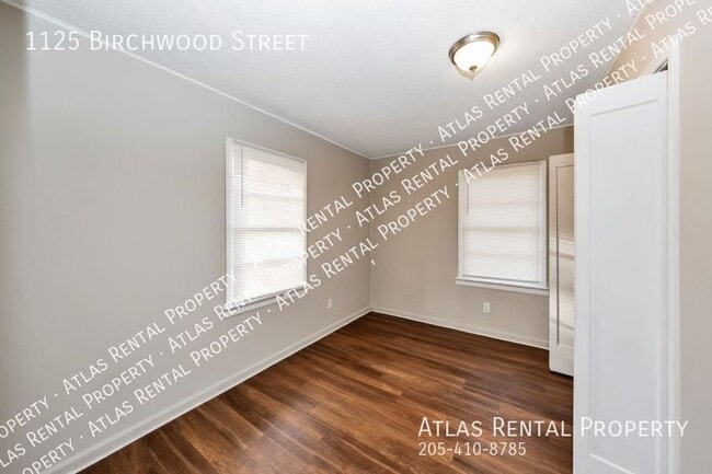 Building Photo - 1125 Birchwood St