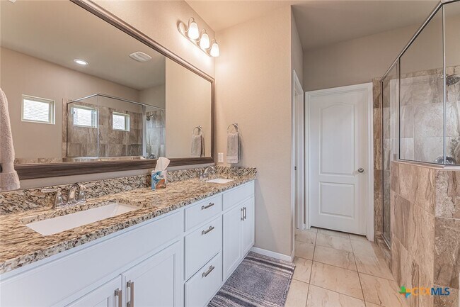 Building Photo - 3212 Trinity Dr