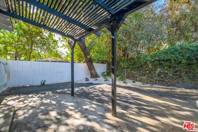 Building Photo - 7419 Amigo Ave
