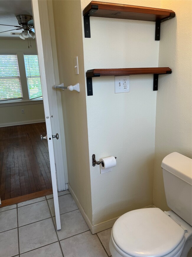 Building Photo - 1212 Postoffice St