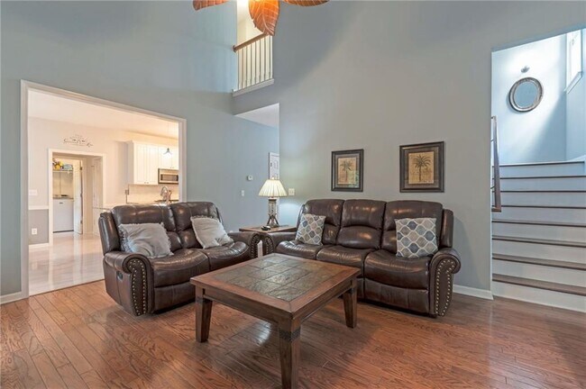 Building Photo - 69 New Brunswick Ct NE