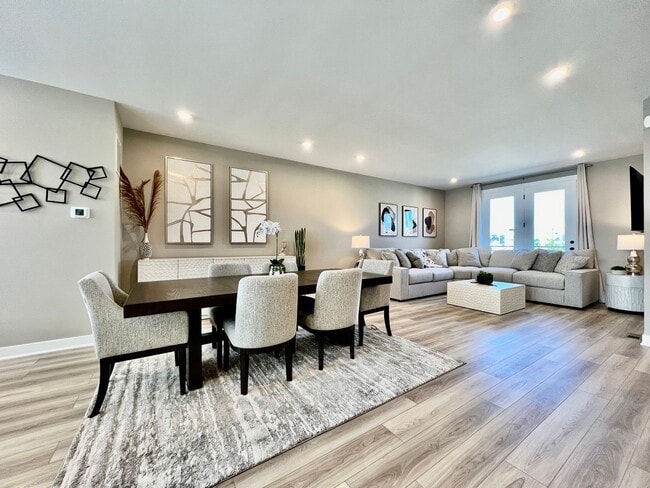 Building Photo - 4 Bedroom, Luxury living in premium location next to Liberty Center and Interstate 75