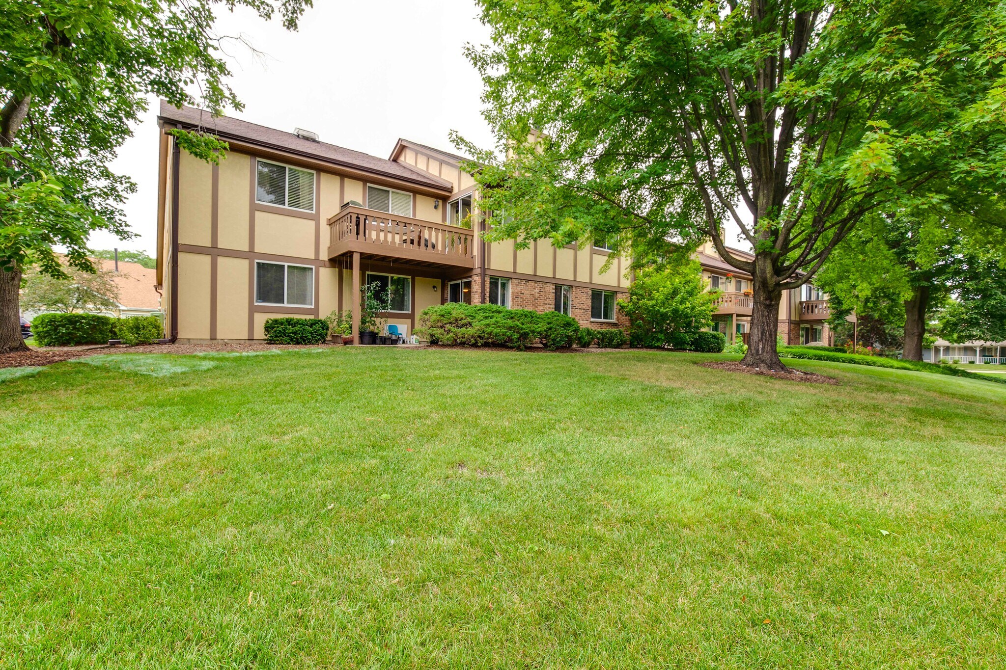 Building Photo - 1075 Auburn Ln