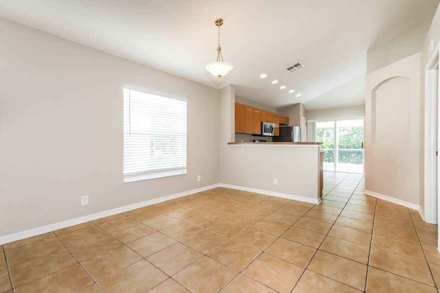 Building Photo - 5825 Wrenwater Dr