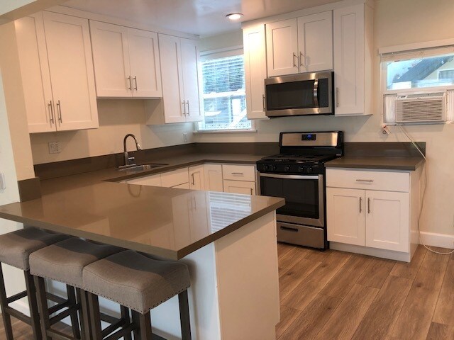Open Large Kitchen - 119 N Maple St