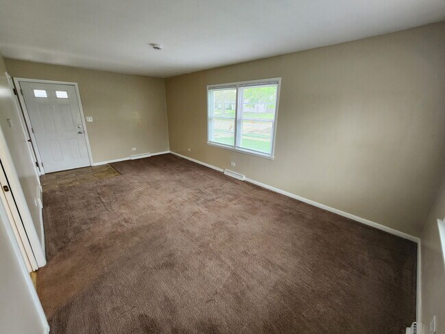 Building Photo - North & Keith