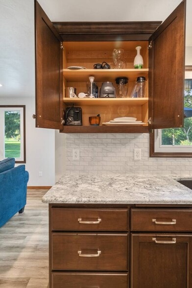 Building Photo - 1212 Circle Dr