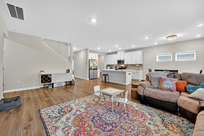 Building Photo - 103 Bird Dog Dr