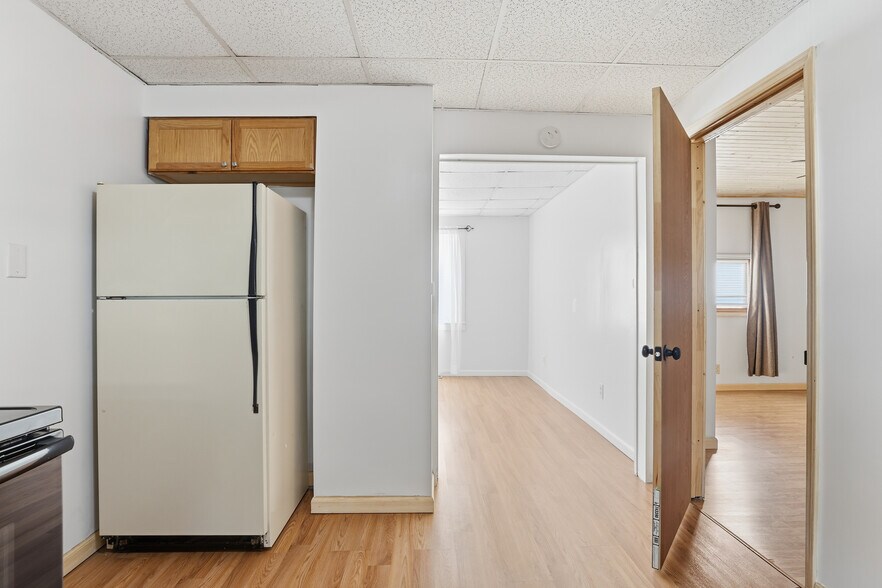 Kitchen - 216 W William St