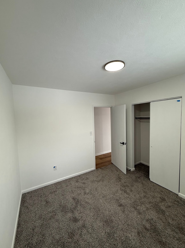 Building Photo - 6693 Sterling Dr