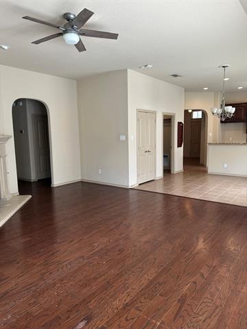 Building Photo - 5009 Holliday Dr
