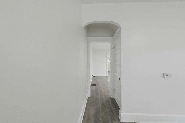 Building Photo - 1400 Woodlawn Ave