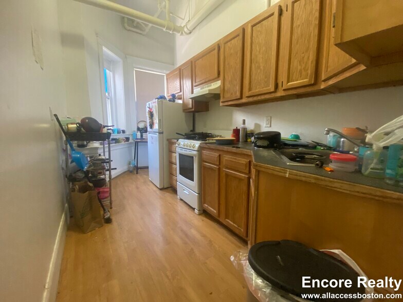 Building Photo - 1175 Boylston St