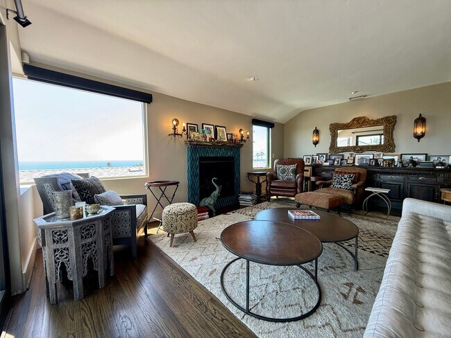 Building Photo - LUXURIOUS House with MULTIPLE OCEAN VIEWS in Sunset Cliffs! Chef's Kitchen! 2 EV Chargers and so ...