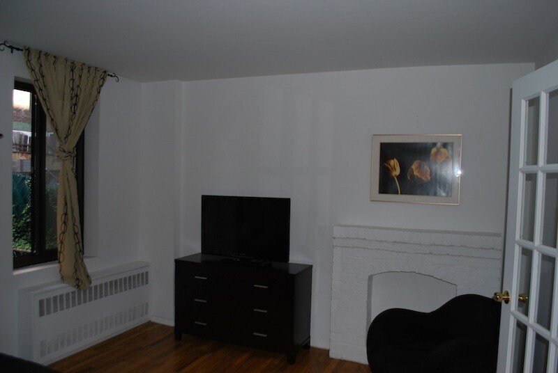 Building Photo - 165 E 89th St
