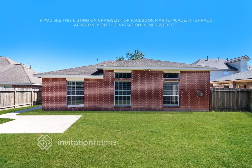 Building Photo - 383 Hyland Ln
