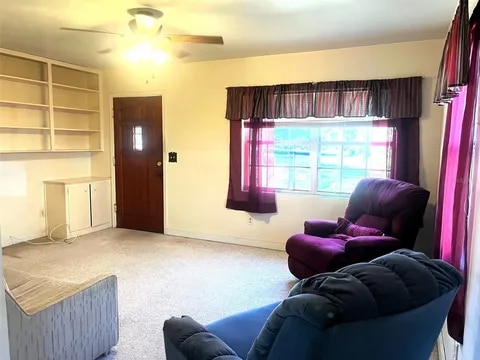 Building Photo - 2726 Canal Dr N